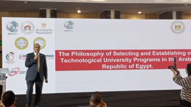صورة رئيس جامعة طيبة التكنولوجية يوضح فلسفة إنشاء البرامج التكنولوجية
