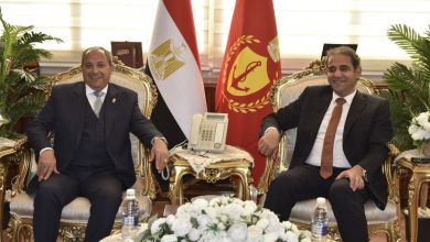 صورة “حبشى” يستقبل وفدا من جامعة بورسعيد للتهنئة ب”عيد القيامة المجيد”