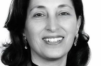 صورة جامعة القاهرة تنعى الدكتورة” ريم بهجت”