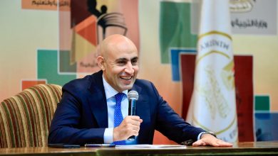 صورة انفراد.. وزير التعليم لمعلمي الحصة فوق الـ45 عامًا: “استنوا شوية.. واحدة واحدة.. دوركم جاي”