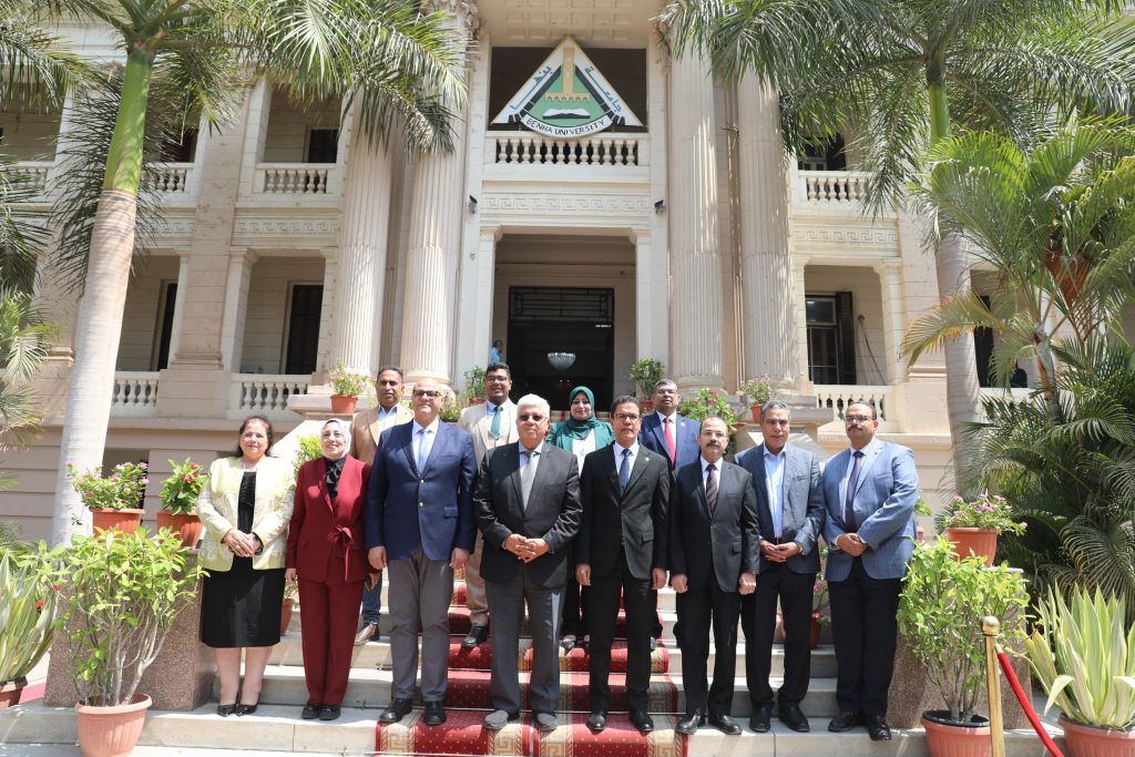 وزير التعليم العالي ومحافظ القليوبية ورئيس "جامعة بنها "يفتتحون عددًا من المشروعات 