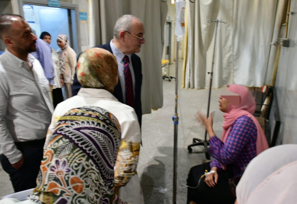 رئيس هيئة المستشفيات والمعاهد التعليمية في زيارة مفاجئة لأحمد ماهر والجمهورية 