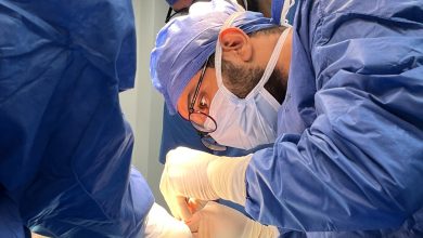 صورة رضيع يولد بمرض نادر فى المخ ..وينقذه “مستشفى الشيخ زايد التخصصي”