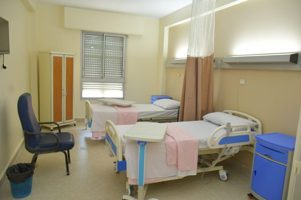 رئيس جامعة القاهرة فى جولة تفقدية لمستشفى قصر العيني التعليمي الجديد "الفرنساوي"