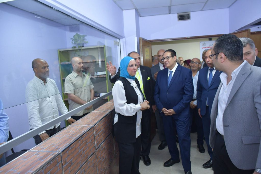 رئيس جامعة القاهرة فى جولة تفقدية لمستشفى قصر العيني التعليمي الجديد "الفرنساوي"