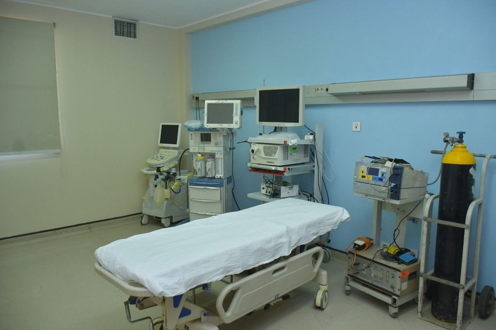 رئيس جامعة القاهرة فى جولة تفقدية لمستشفى قصر العيني التعليمي الجديد "الفرنساوي"