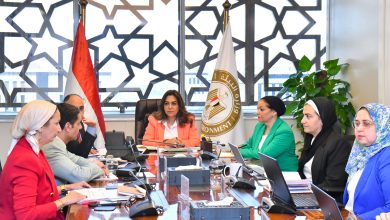 صورة وزيرة البيئة تراجع مشروعات التعاون مع شركاء التنمية