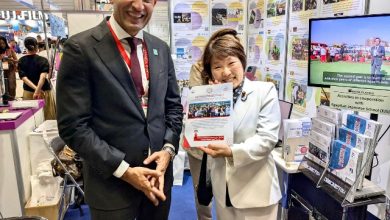 صورة وزيرا التعليم المصرى واليابانى يتفقدان جناح “EduPort ” فى مؤتمر “تيكاد 9”