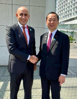 على هامش مؤتمر "تيكاد 9".. وزير التعليم يلتقي وزير الدولة للشؤون الخارجية الياباني