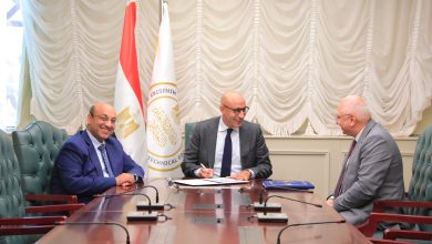 صورة وزير التعليم يعتمد نتيجة الدبلومات الفنية الدور الثاني بنسبة نجاح 89.88%