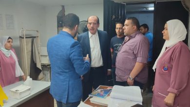 صورة نائب وزير الصحة يحيل إدارة مستشفى أم المصريين للتحقيق بعد جولة مفاجئة