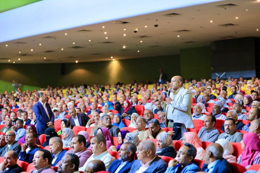 استعدادا لبدء العام الدراسي الجديد..وزير التربية والتعليم يلتقي 4000 مدير مدرسة