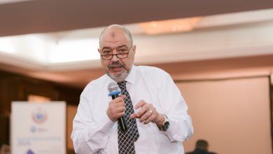 صورة أستاذ طب أطفال: التطعيمات خفّضت وفيات الأطفال بنسبة 40%