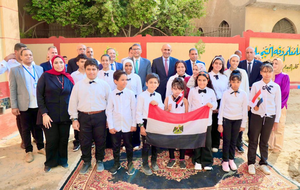 استعدادا للعام الدراسي..وزير التربية والتعليم ومحافظ الجيزة يفتتحان 3 مدارس جديدة بالجيزة 