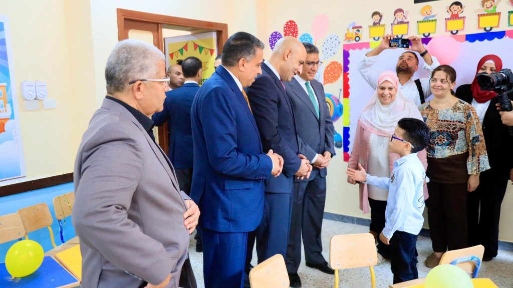 استعدادا للعام الدراسي..وزير التربية والتعليم ومحافظ الجيزة يفتتحان 3 مدارس جديدة بالجيزة 
