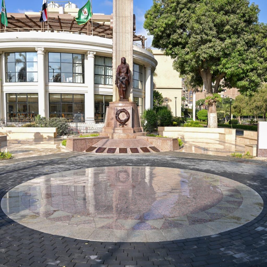 "جامعة القاهرة" تزيح الستار عن مشروع تطوير الحرم والنصب التذكاري