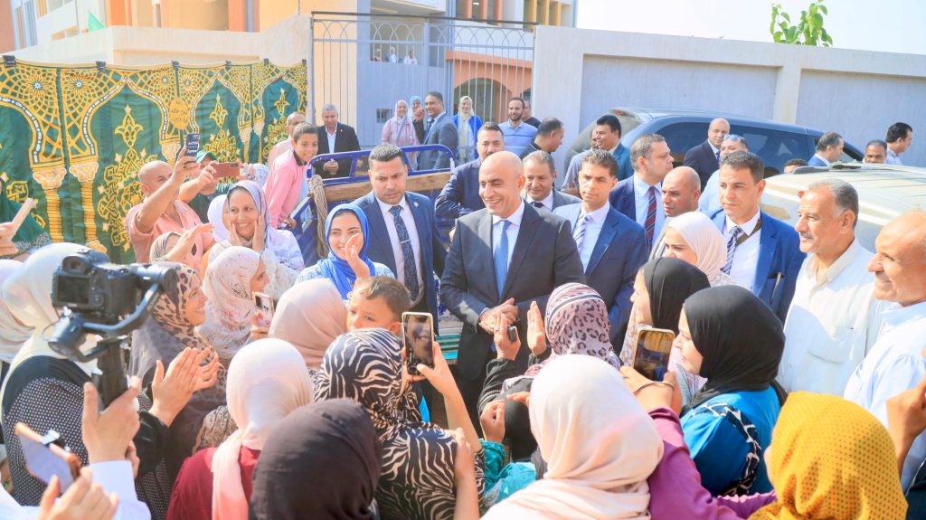 وزير التربية والتعليم ومحافظ الشرقية يفتتحان مدرسة "فوزي السيد الدهشوري للتعليم الأساسي" ببلبيس