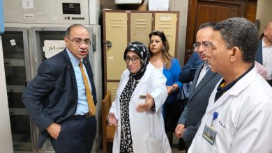 صورة مدير مستشفيات جامعة القاهرة يجرى جولة تفقدية لبنك الدم بمستشفيات قصر العيني