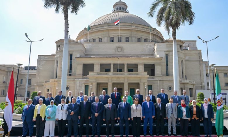 اجتماع مجلس جامعة القاهرة الشهرى