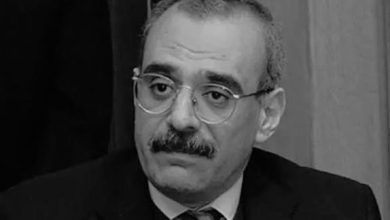 صورة “الجيوشى” ينعى رئيس جامعة حلوان الأسبق