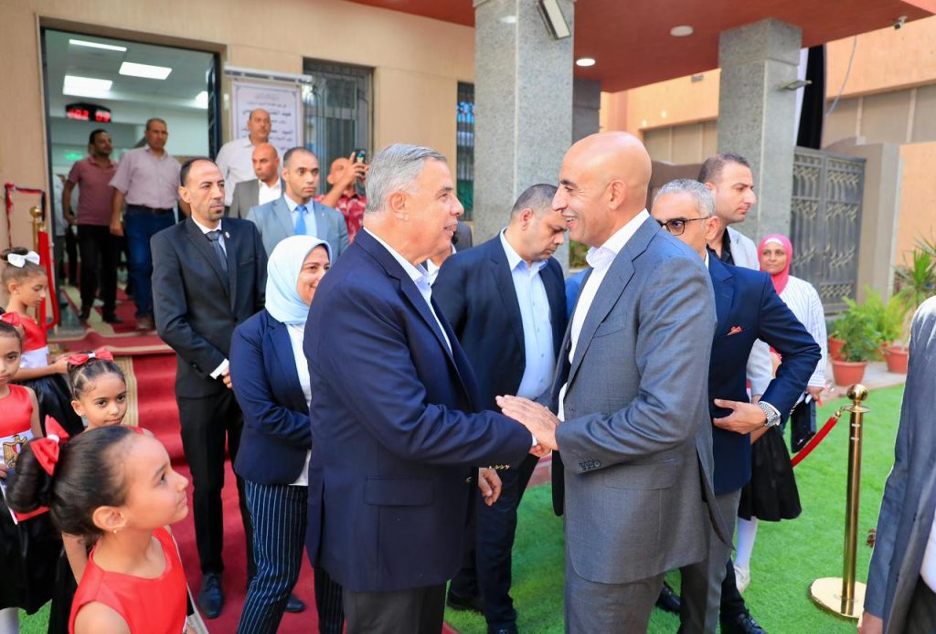 افتتح محمد عبد اللطيف، وزير التربية والتعليم والتعليم الفني والفريق أحمد خالد حسن سعيد محافظ الإسكندرية يفتتحان مبنى إدارة المنتزه أول 