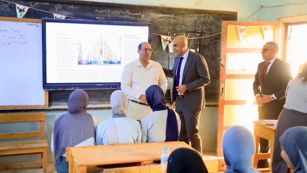 جولة وزير التعليم داخل مدارس سوهاج 