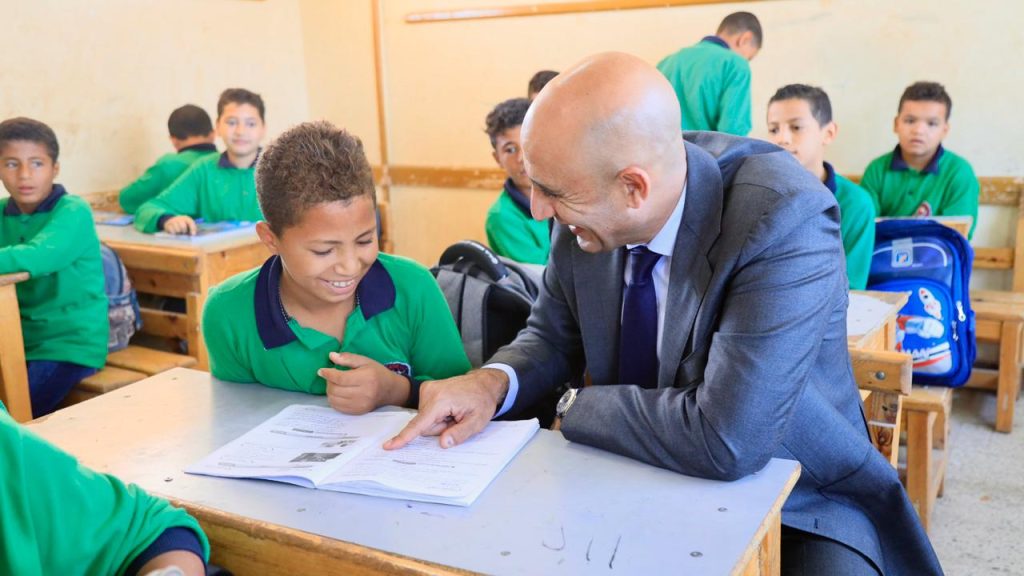 جولة وزير التعليم داخل مدارس سوهاج 