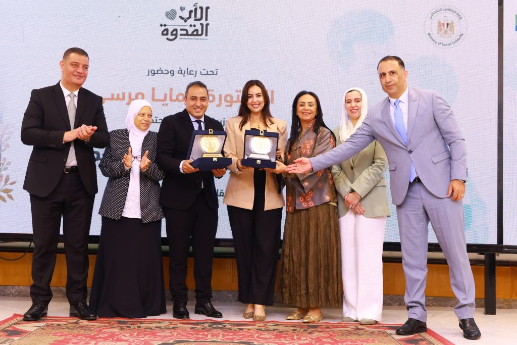 وزيرة التضامن تشهد احتفالية "الأب القدوة"