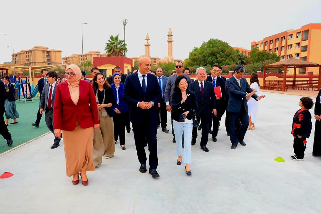 الأميرة "أكيكو" في زيارة ميدانية إلى المدرسة المصرية اليابانية