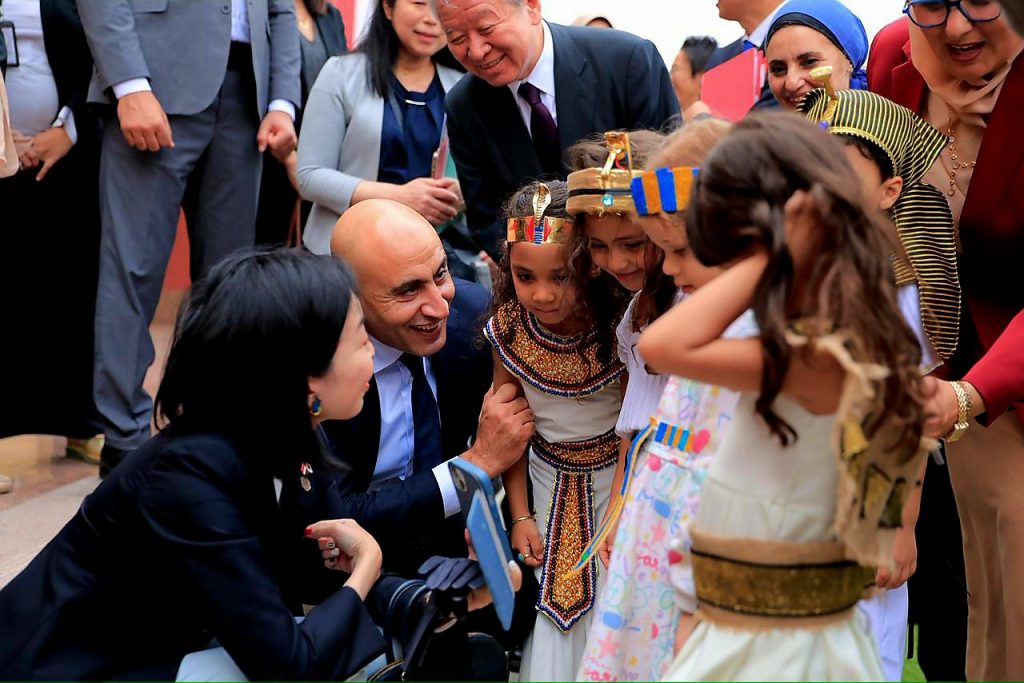 الأميرة "أكيكو" في زيارة ميدانية إلى المدرسة المصرية اليابانية