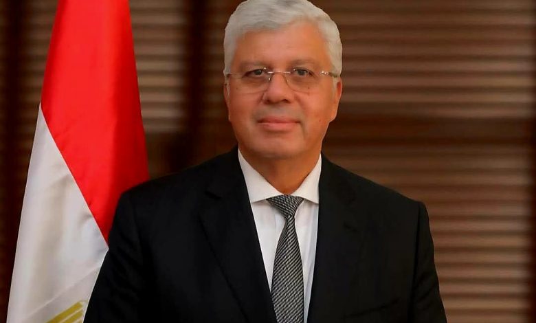 الدكتور أيمن عاشور وزير التعليم العالي والبحث العلمي