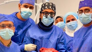 صورة إنقاذ مريضة من ورم نادر بفضل مهارة أطباء هيئة الرعاية الصحية