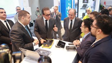 صورة وزير الصحة يتفقد معرض «سمارت هيلث جيت» وجناح التنمية البشرية ضمن PHDC’25