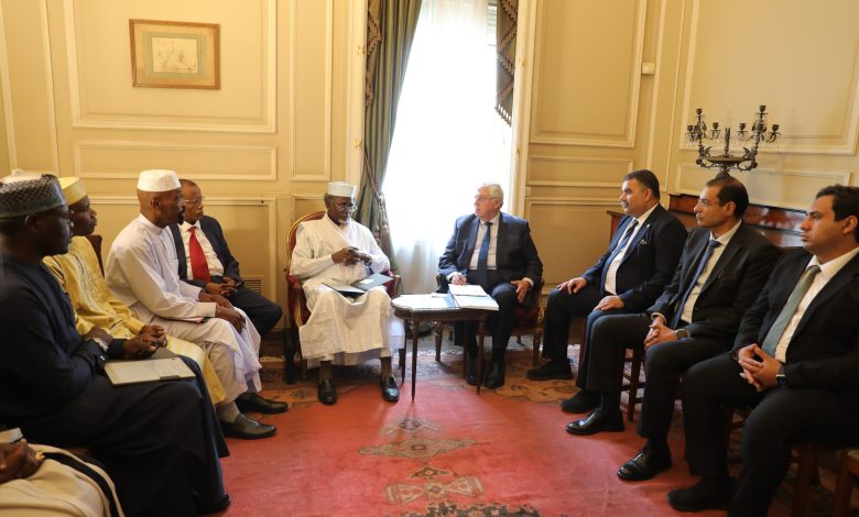 الدكتور أيمن عاشور، وزير التعليم العالي والبحث العلمي يلتقى وفد من جامعة "كامس" البريطانية