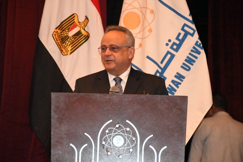 الدكتور أحمد زايد مدير مكتبة الإسكندرية