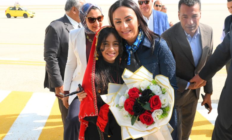 وزيرة التضامن الاجتماعي تزور الوادي الجديد لتفقد المشروعات التنموية