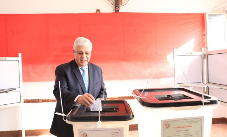 وزير التعليم العالي يُدلي بصوته في انتخابات مجلس النواب