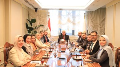 صورة وزير التعليم العالي يبحث التعاون مع “أسترازينيكا” في تشخيص وعلاج الأمراض النادرة للأطفال