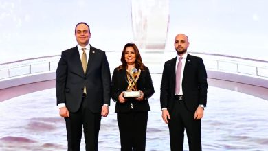 صورة إطلاق مسابقة “حماة الأرض” لقطاع صحي صديق للبيئة