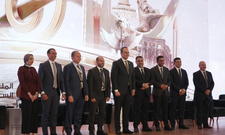 إحدى جلسات المؤتمر السنوى السادس للرعاية الصحية حول الدواء