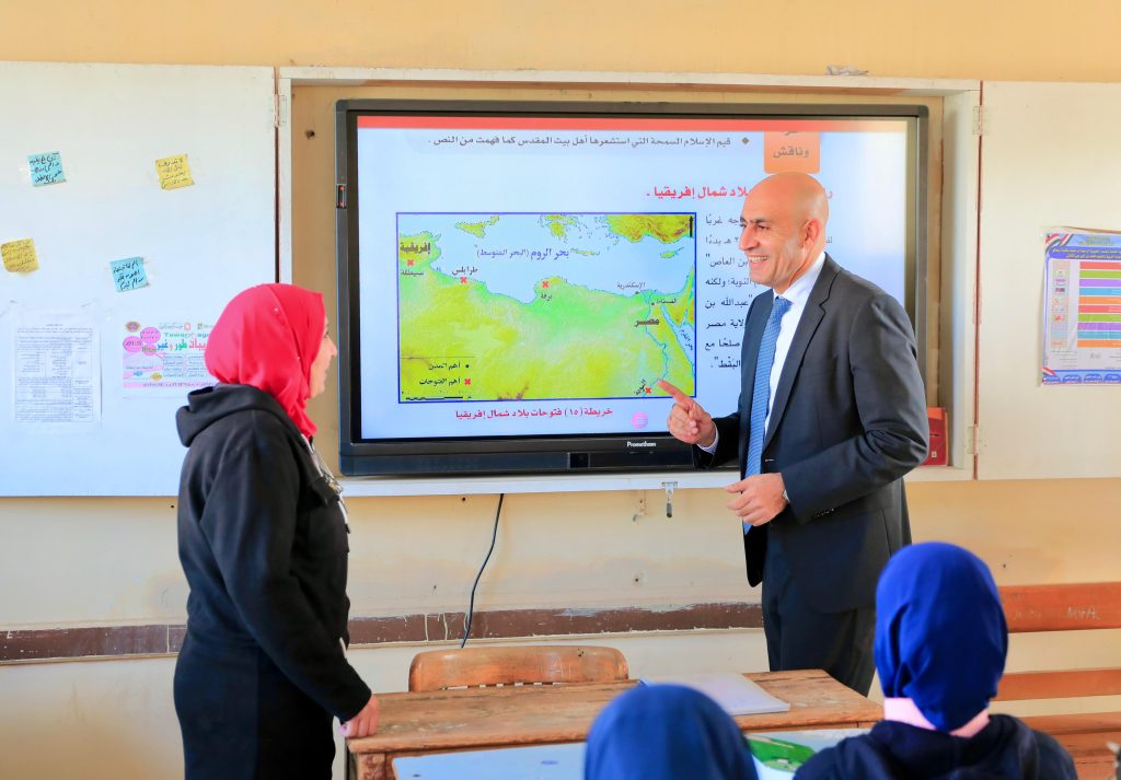 وزير التربية والتعليم يتفقد مدارس دمياط