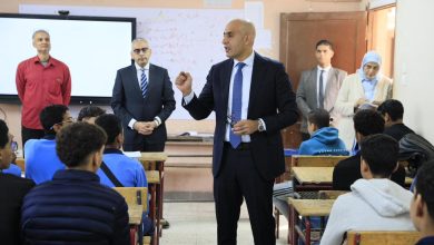 صورة وزير التعليم يواصل جولاته المفاجئة بمدارس التبين لمتابعة انضباط العملية التعليمية