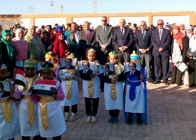 محمد عبد اللطيف وزير التربية والتعليم والتعليم الفني واللواء الدكتور إسماعيل كمال محافظ أسوان يتفقدان مدرسة الشهيد عمرو فريد عبد الظاهر