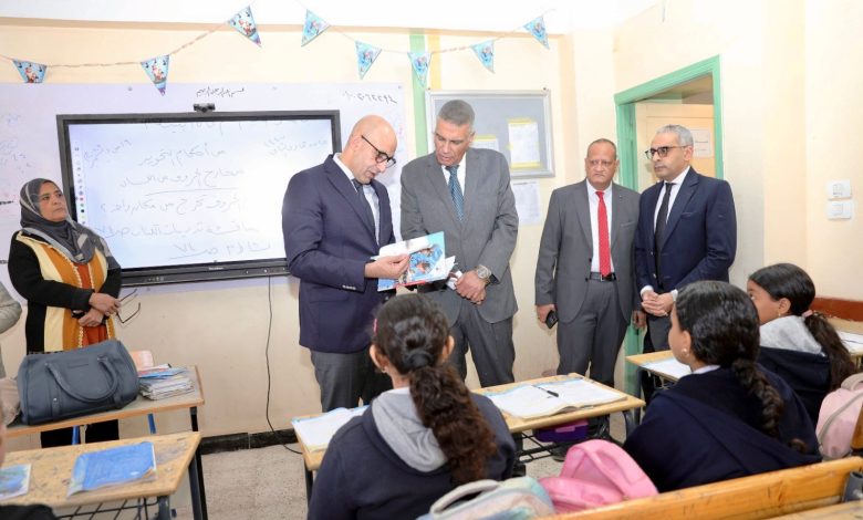 وزير التربية والتعليم ومحافظ أسوان يتفقدان مدارس إدارة" إدفو "