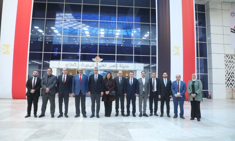 وزير الصحة التركي يتفقد "معهد ناصر"