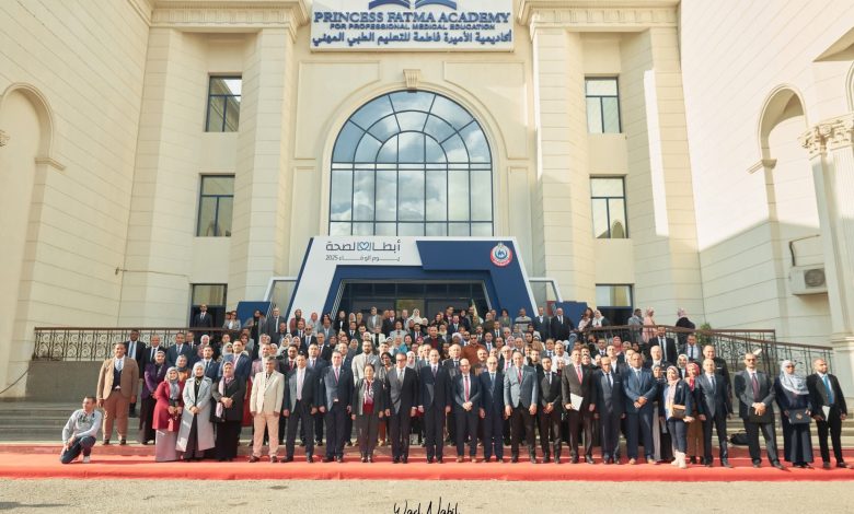 وزير الصحة يكرم 323 من الفرق الطبية فى "يوم الوفاء"