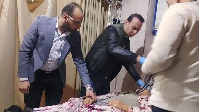 صورة وكيل صحة البحيرة يتفقد مستشفى كفر الدوار العام خلال النوباتجية المسائية