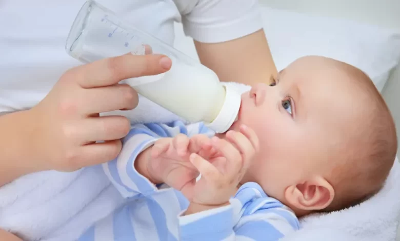صورة ارشيفية للألبان الصناعية للأطفال