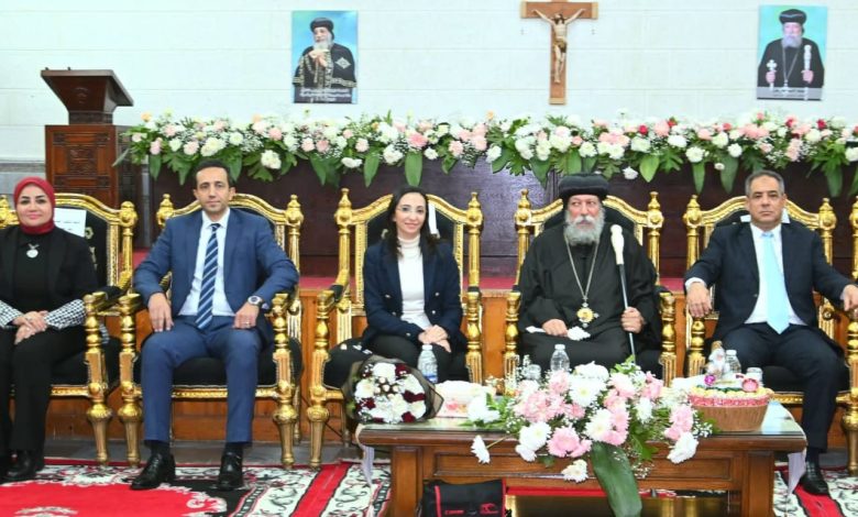 جامعة دمنهور تهنئ نيافة الأنبا إيلاريون بعيد الميلاد المجيد