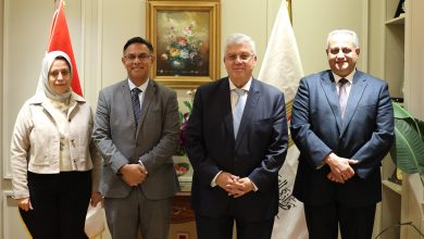 صورة تعاون أكاديمي بين مصر وجامعة ولفرهامبتون البريطانية